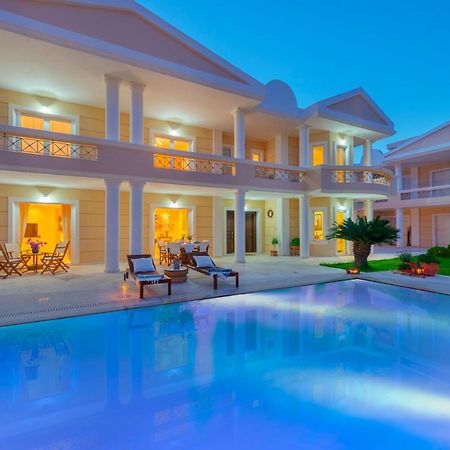 The Painters Luxurious Villa 阿纳维索斯 外观 照片