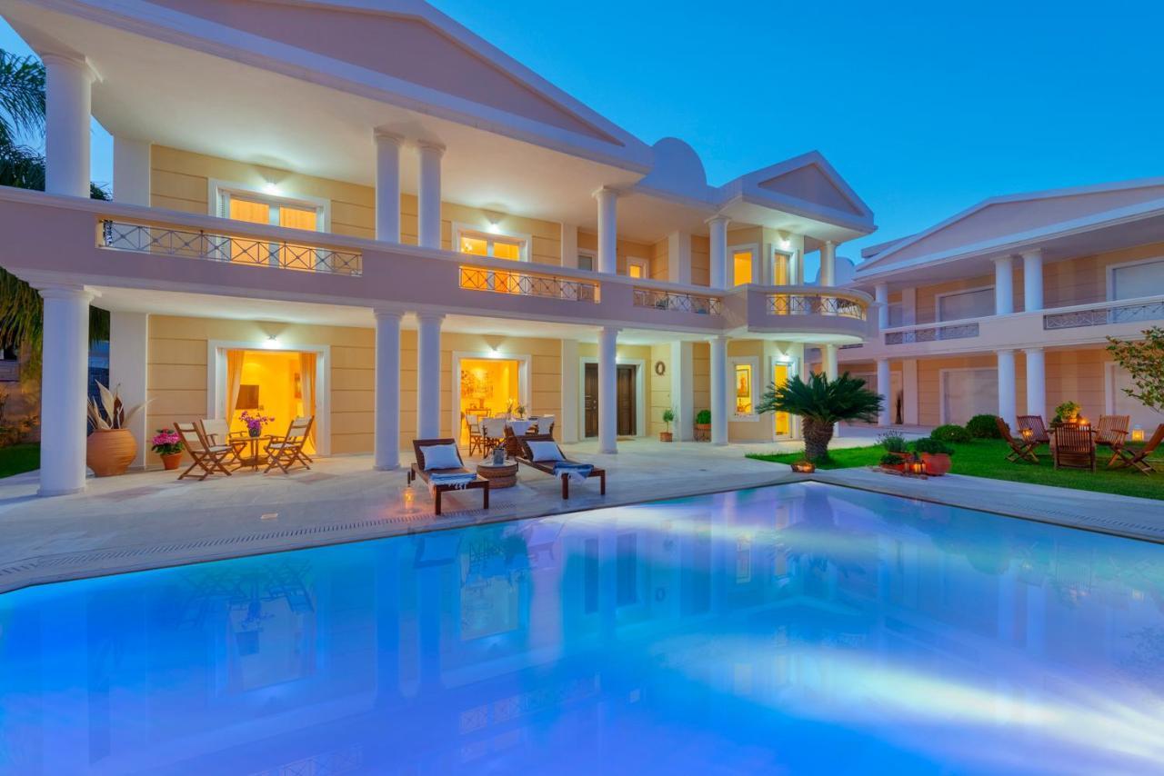 The Painters Luxurious Villa 阿纳维索斯 外观 照片
