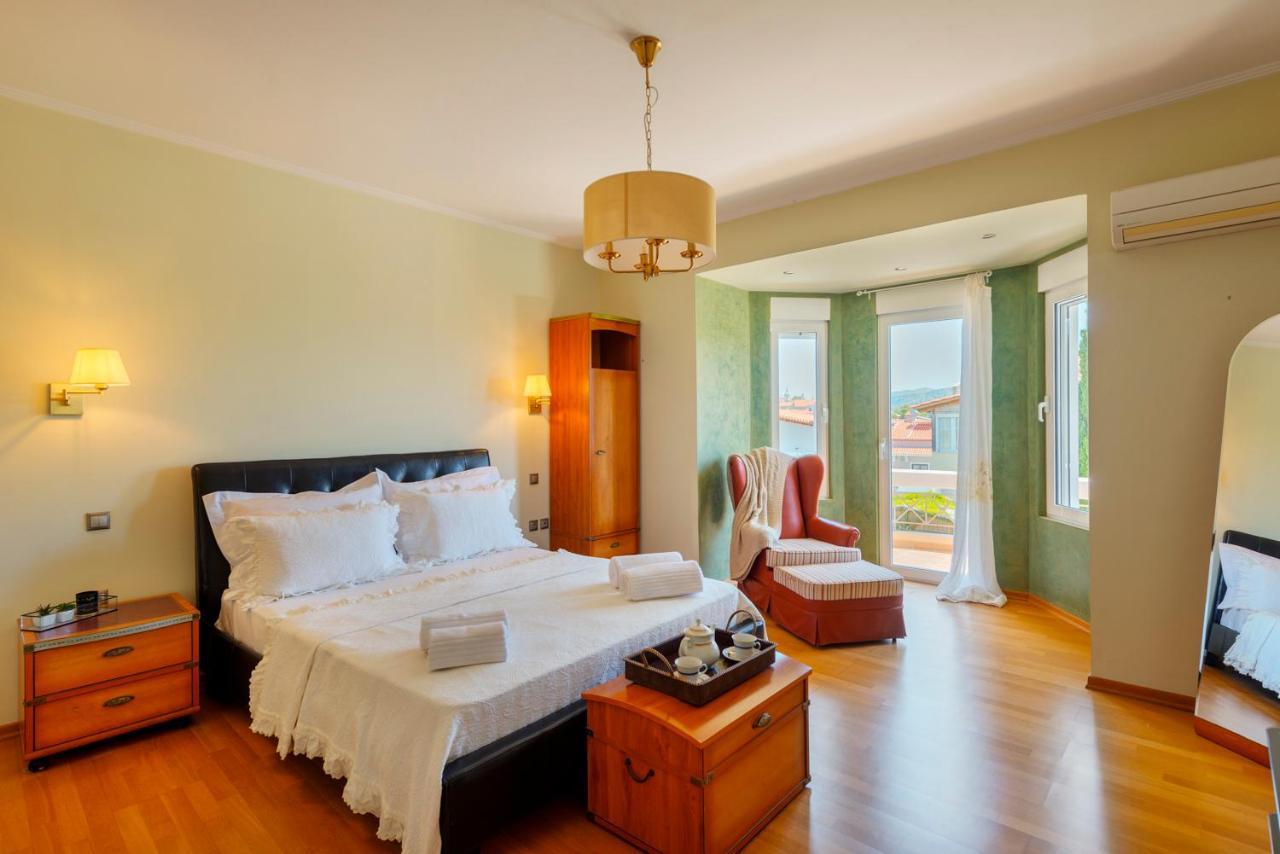 The Painters Luxurious Villa 阿纳维索斯 外观 照片